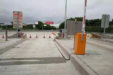 岳池高速收费闸道(图2)
