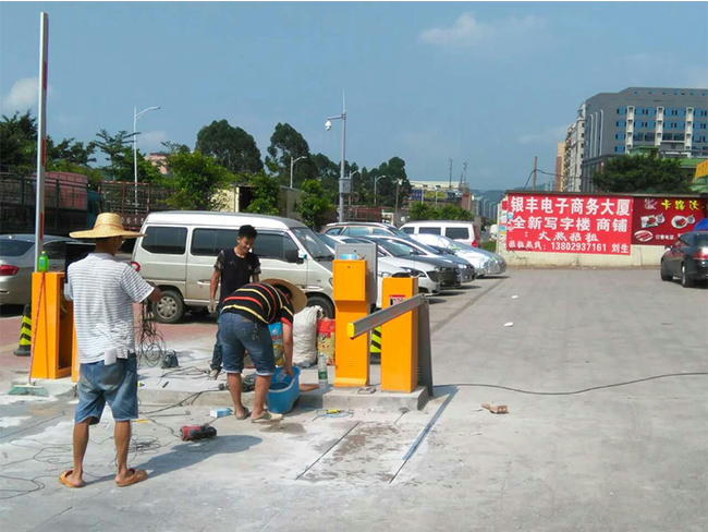 三台县智能道闸系统(图1)